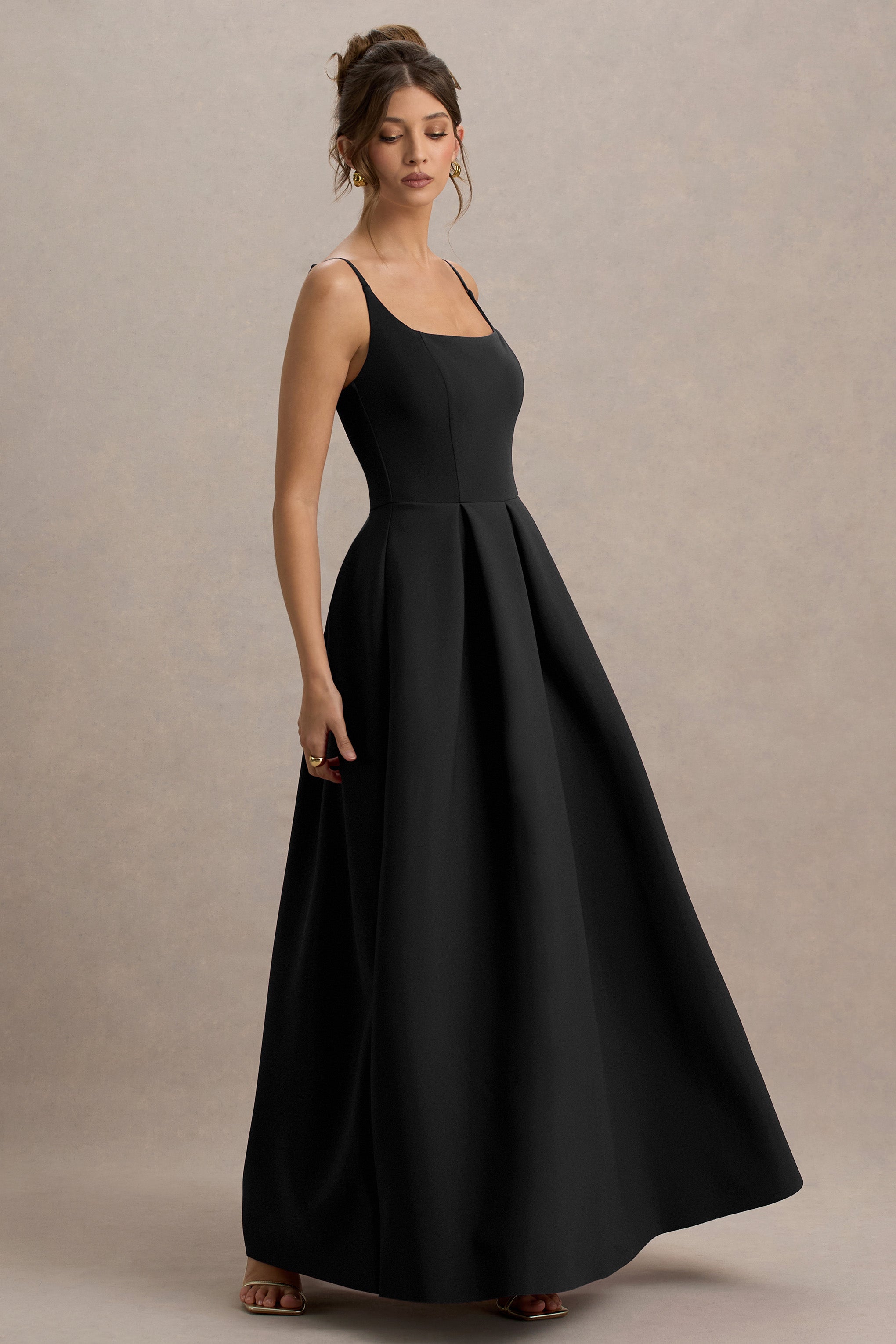 Bambina | Siyah Scoop-Yaka Plise Maxi Elbise