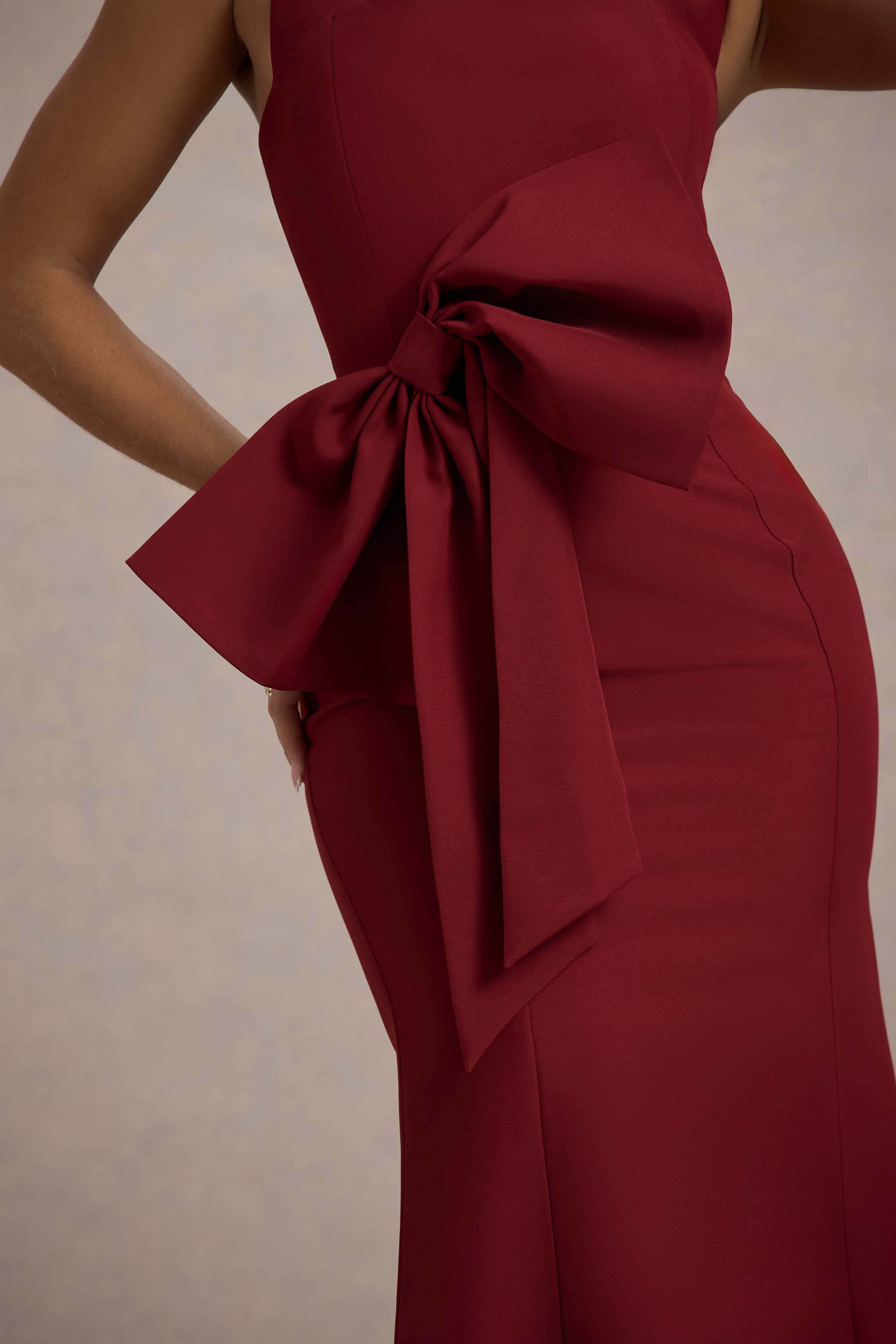 Aman | Büyük Fiyonk Detaylı Berry Halter Yaka Midi Elbise