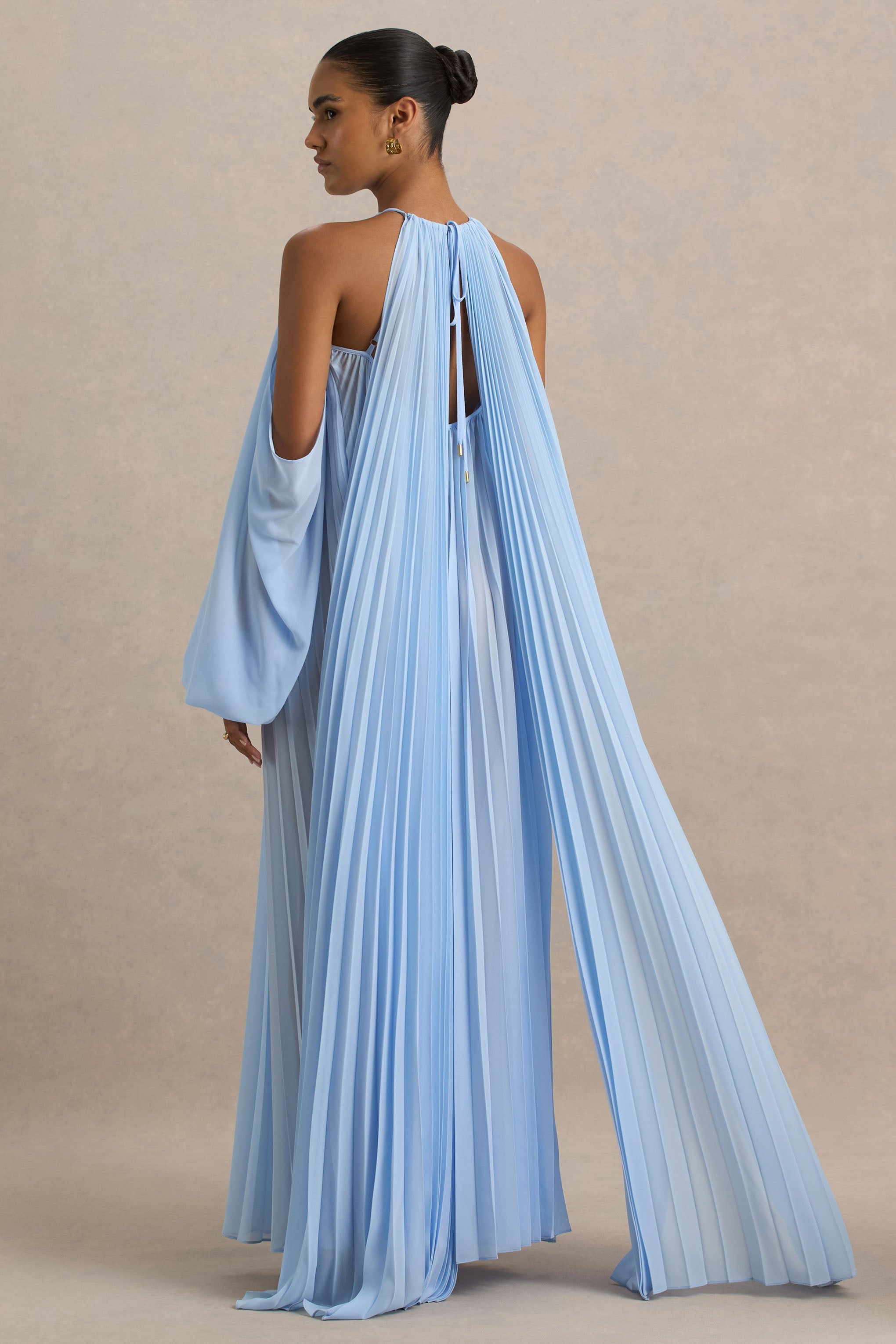Reyna | Pudra Mavisi Plise Chiffon Soğuk Omuzlu Maxi Elbise
