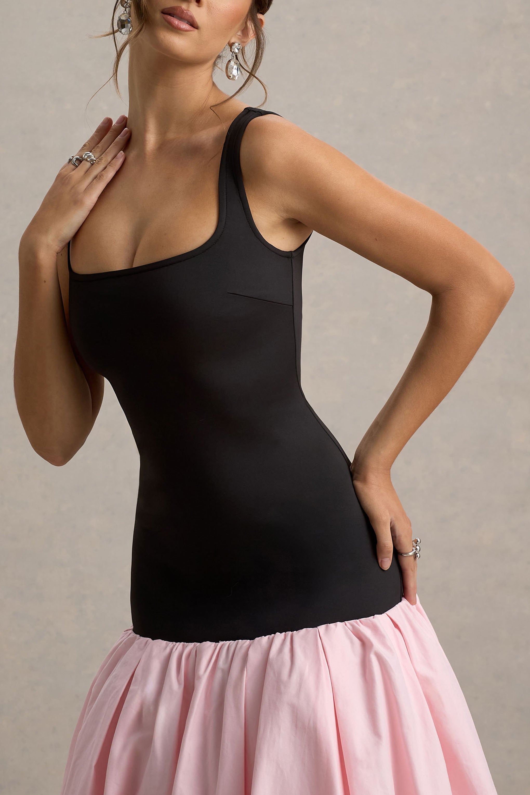 Parida | Siyah & Pembe Poplin Düşük Bel Midi Elbise Peplum Etek Ucu ile