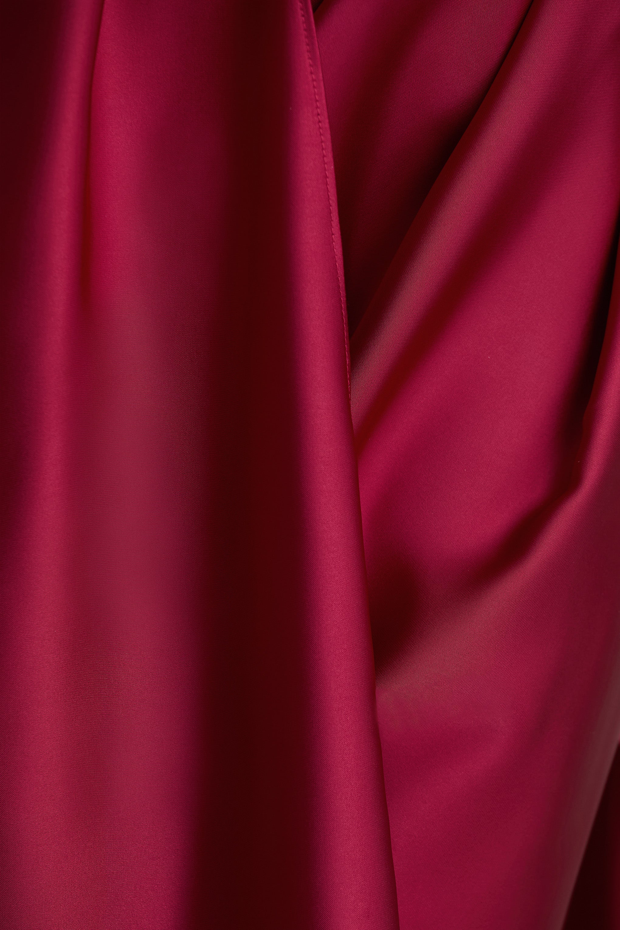 Lynette | Bordo Saten Derin Yaka Asimetrik Maxi Elbise