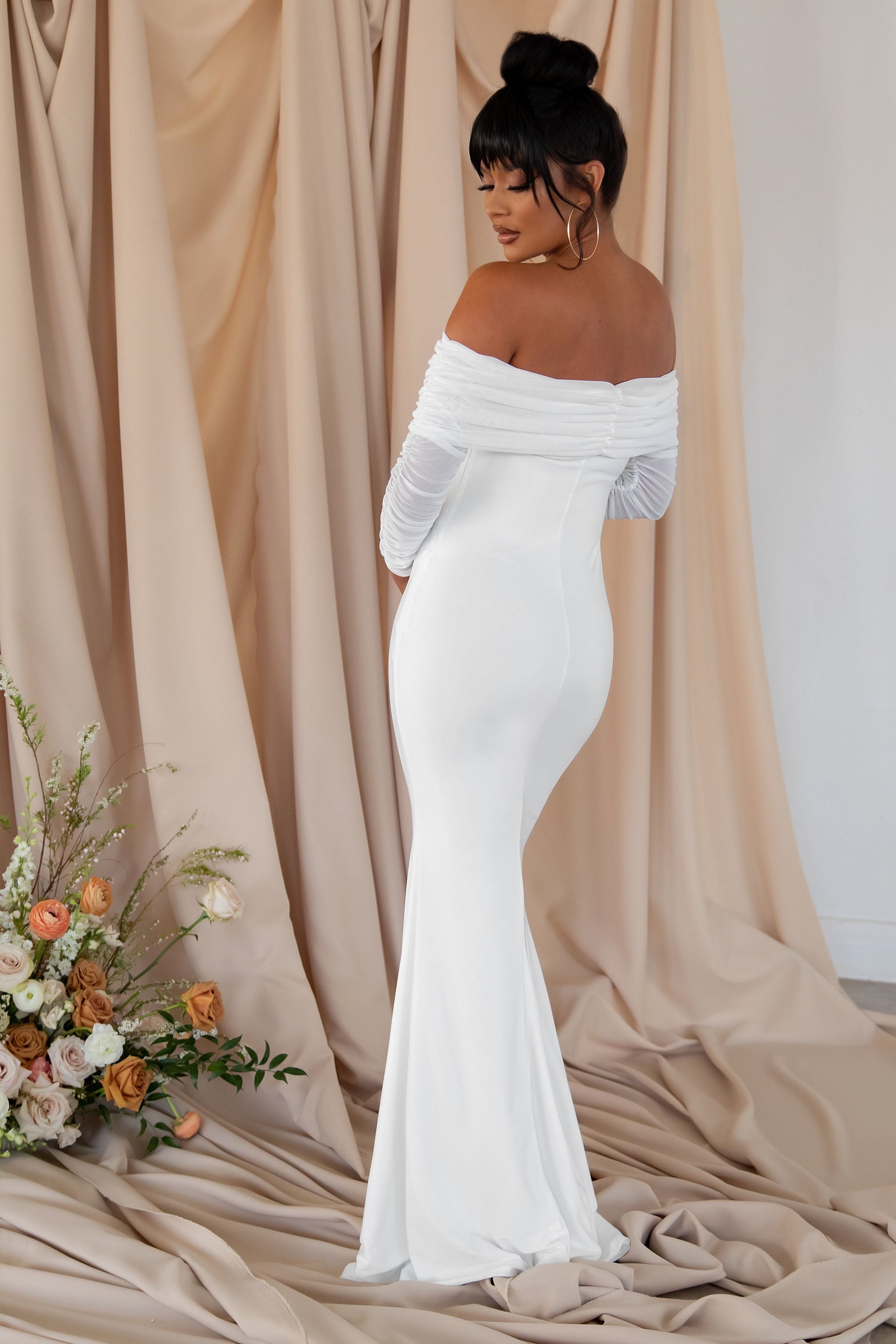 Çok Güzel | Beyaz Hamile Ruched Mesh Bardot Maxi Elbise