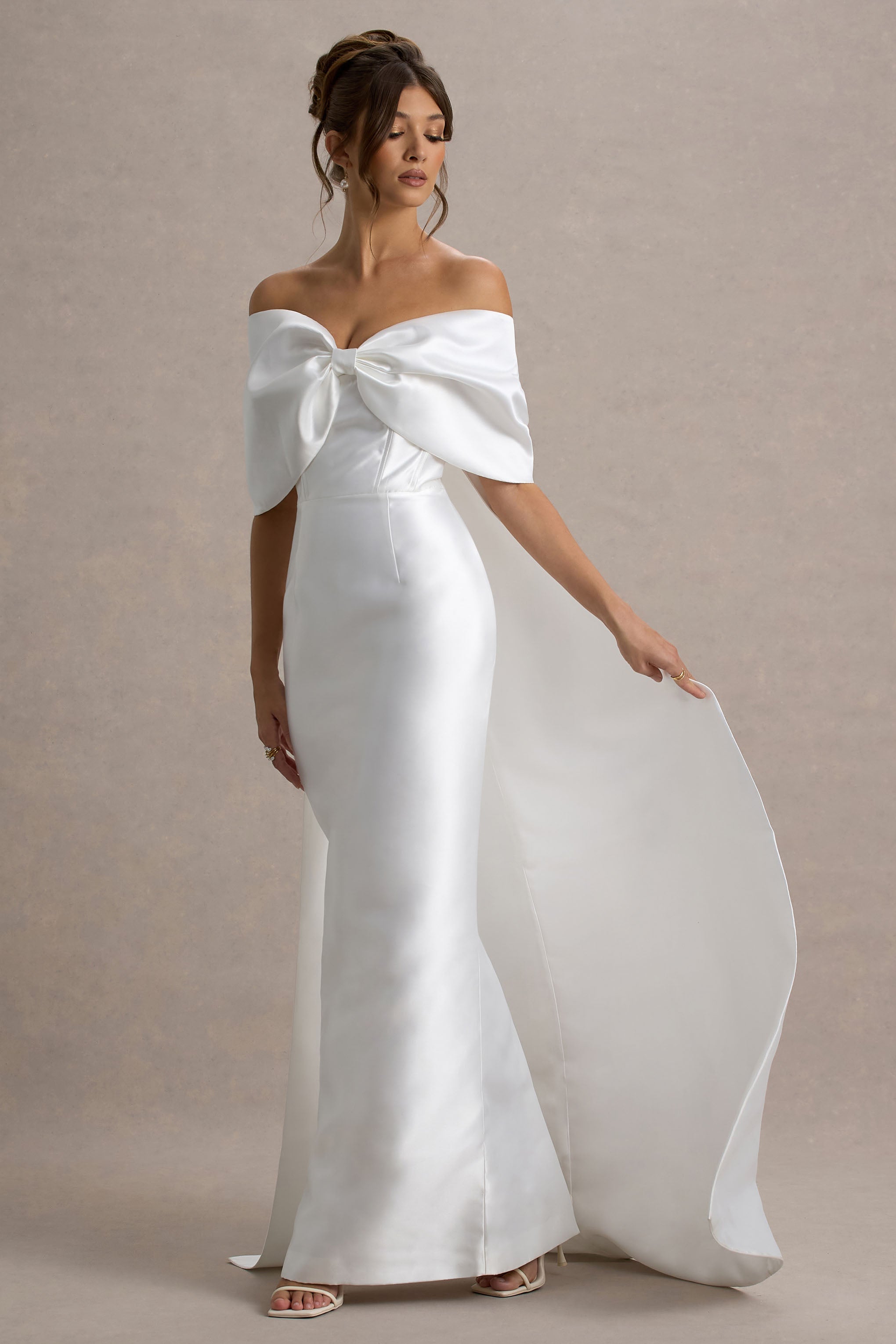 Daha Fazlasını İstemek | Büyük Kemerli Off White Saten Maxi Elbise