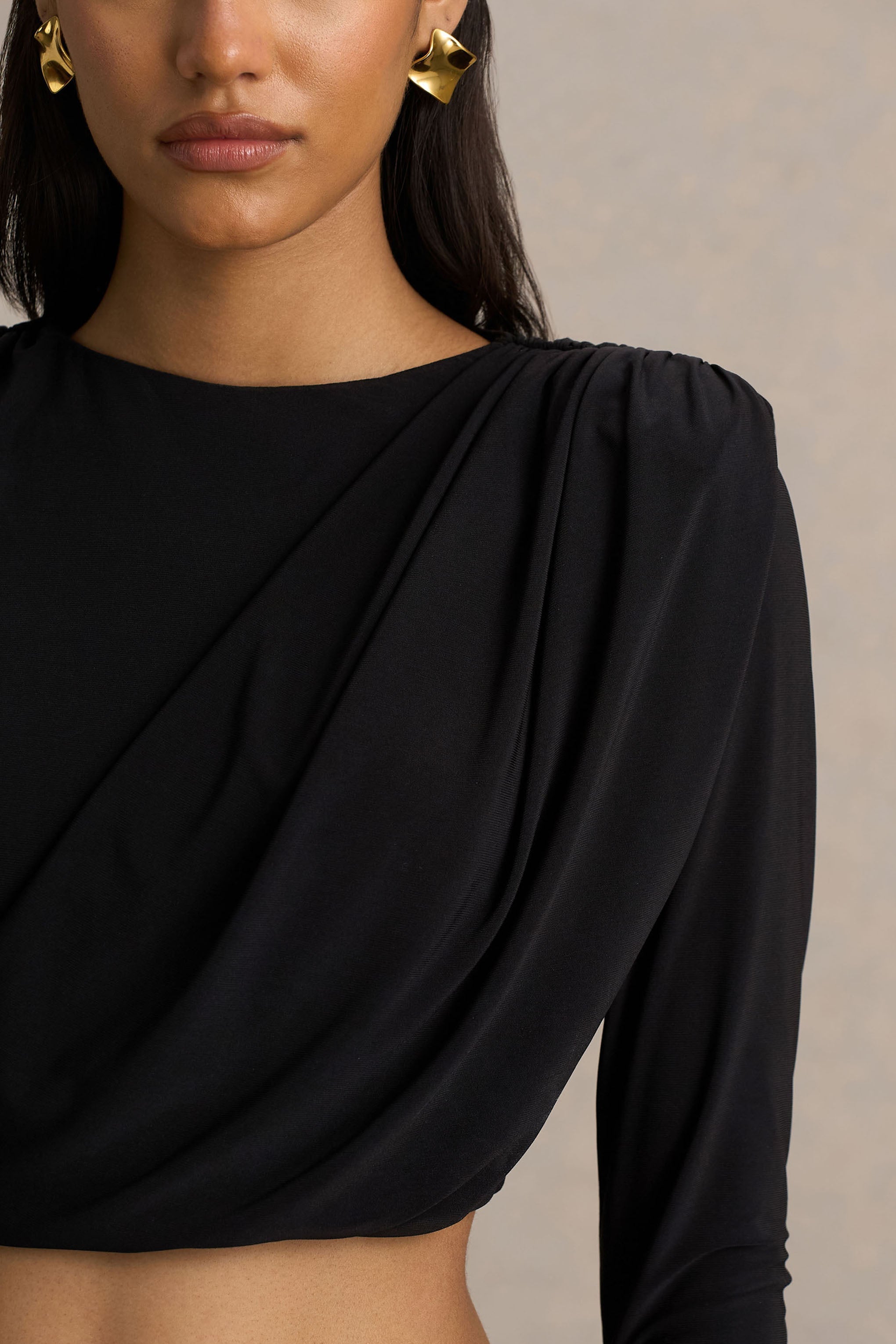 Fluxy | Fırfırlı Detaylı Siyah Uzun Kollu Crop-Top