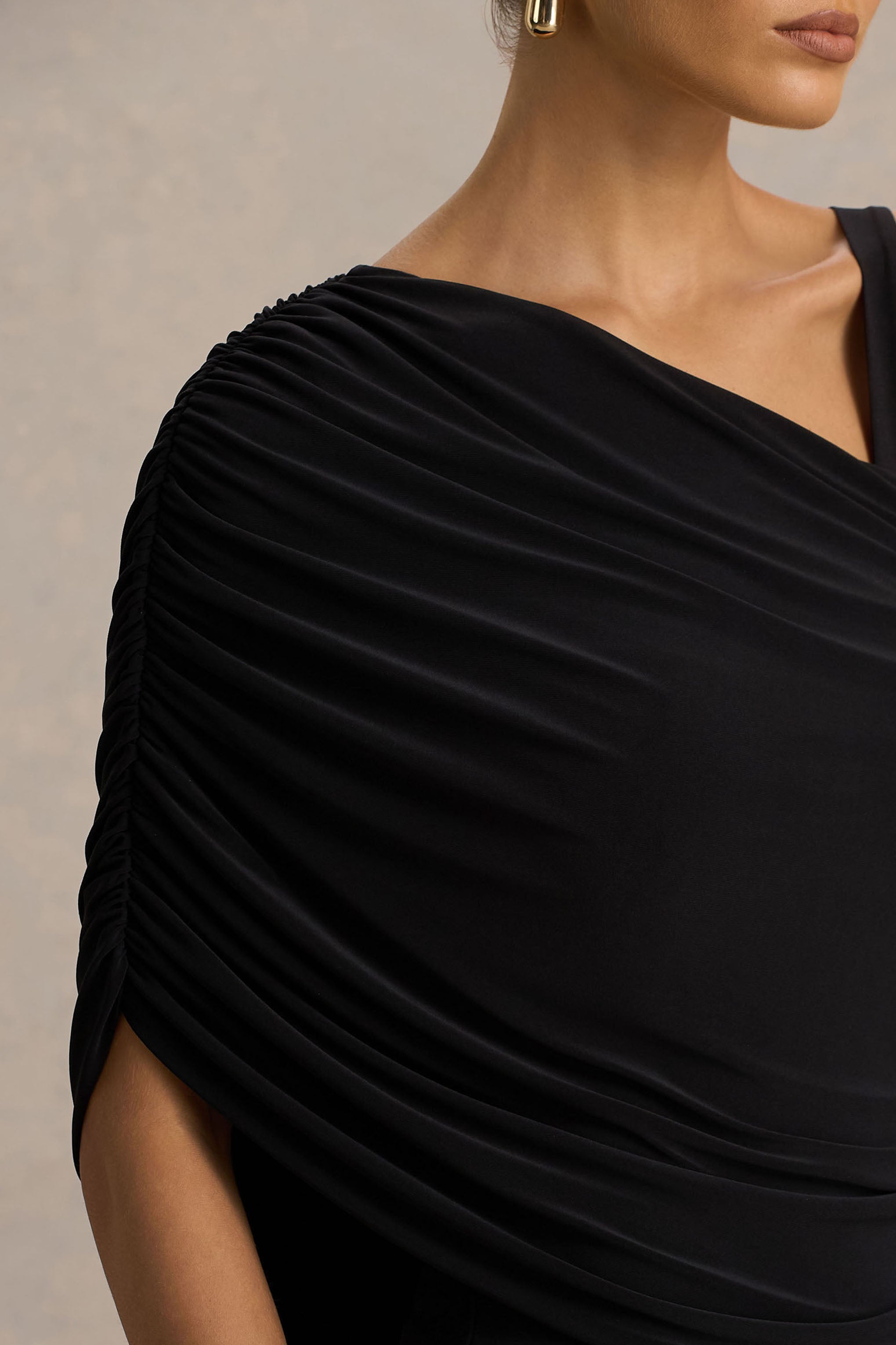 Sylvie | Siyah Asimetrik Yaka Maxi Elbise