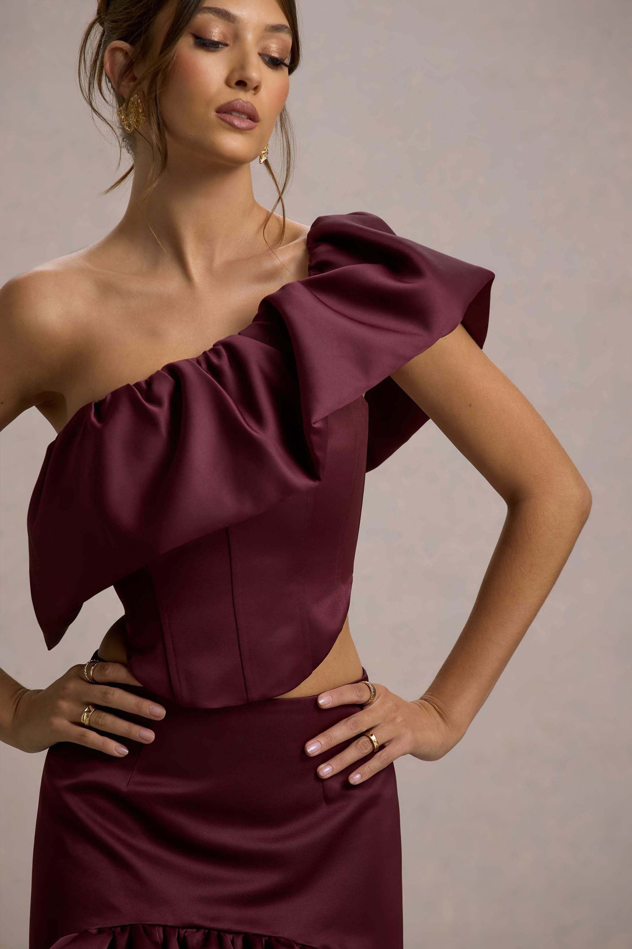 Sandie | Merlot Saten Bardot Volanlı Kısa Üst