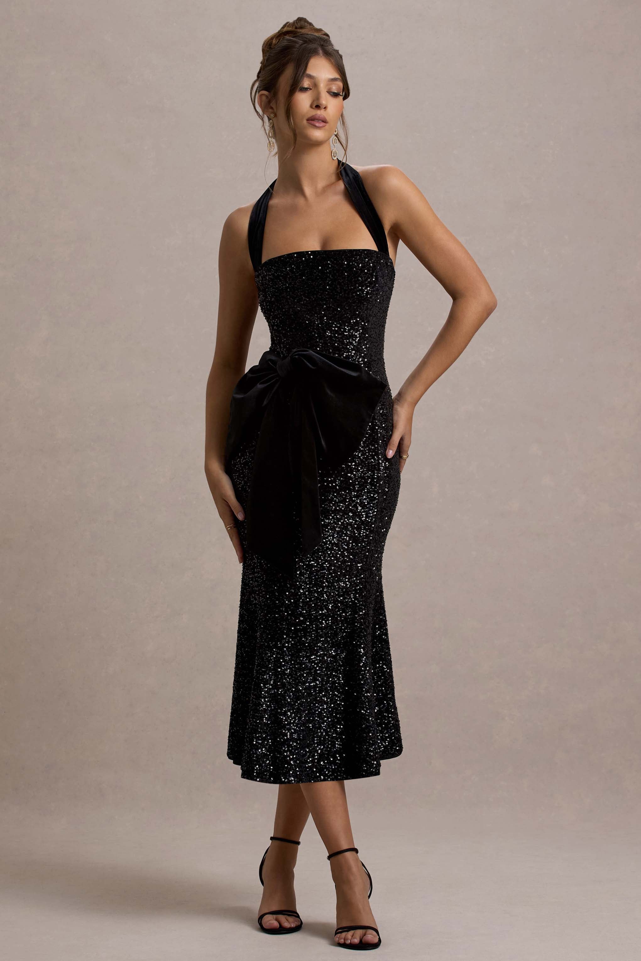 Adee | Siyah Payet Kadife Halter Yaka Midi Elbise ile Fiyonk