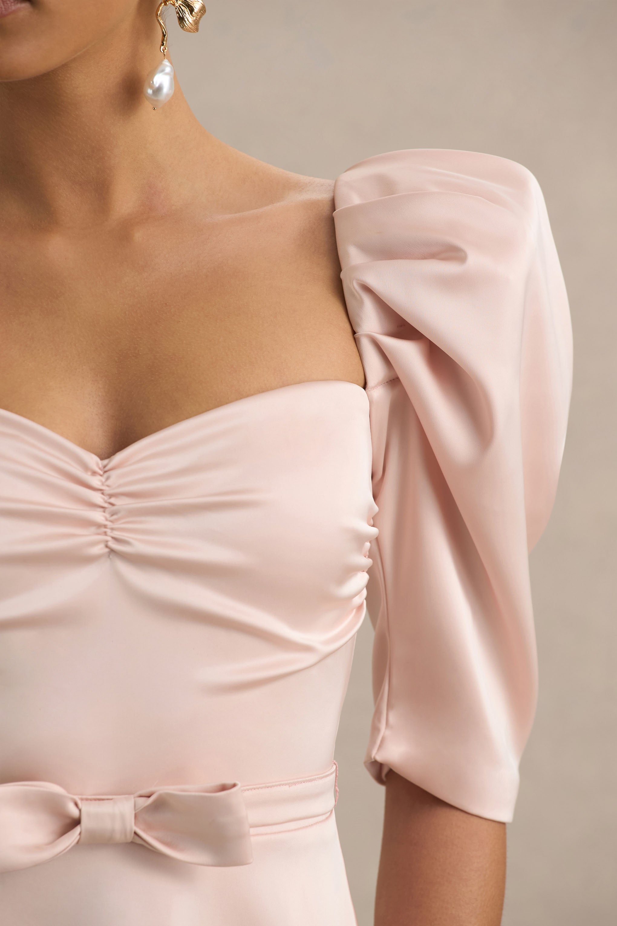 Rosey | Soluk Pembe Saten Kalp Yaka Midi Elbise