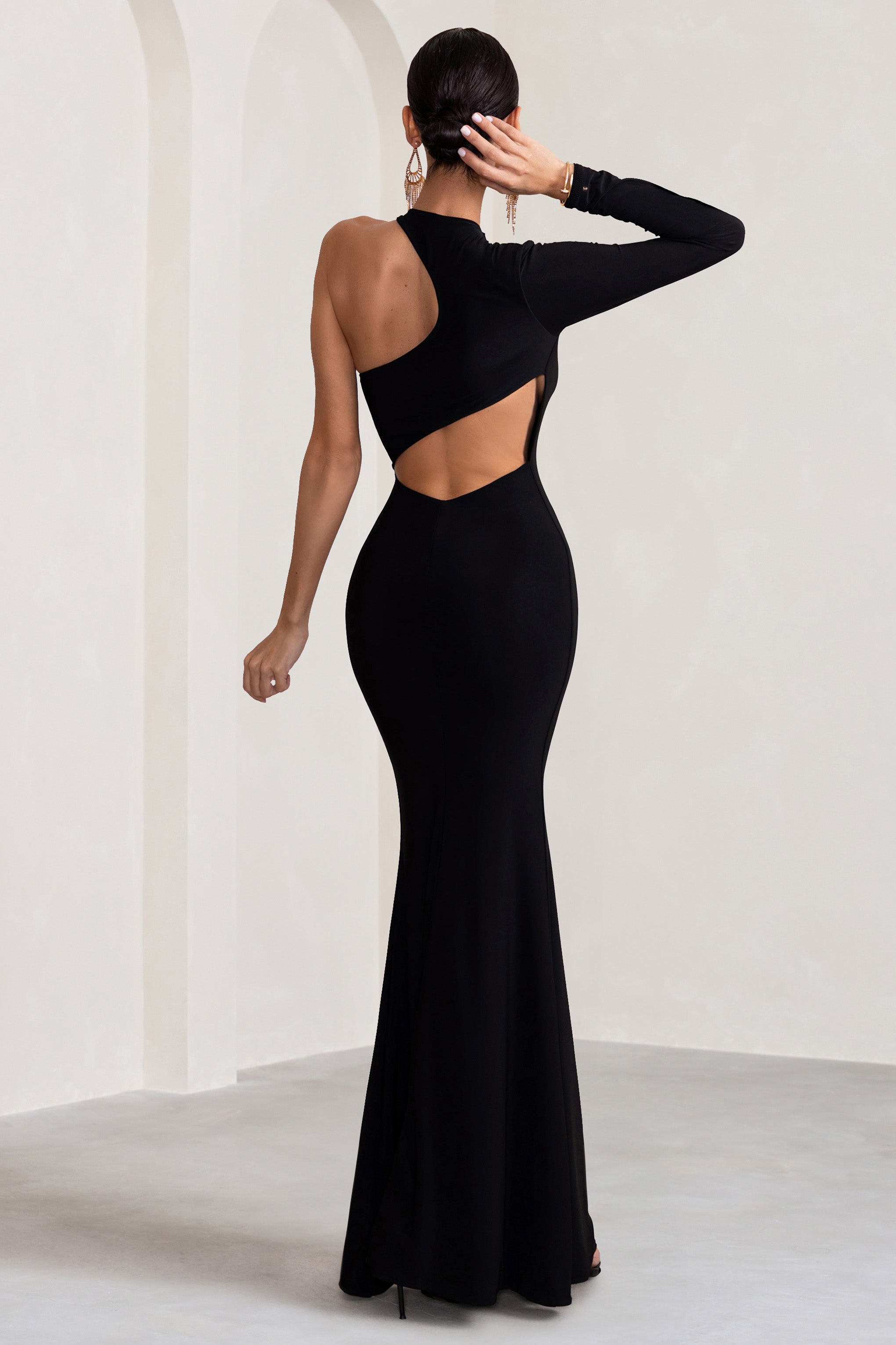 Tyra | Sırt Detaylı Siyah Asimetrik Yaka Kesik Maxi Elbise