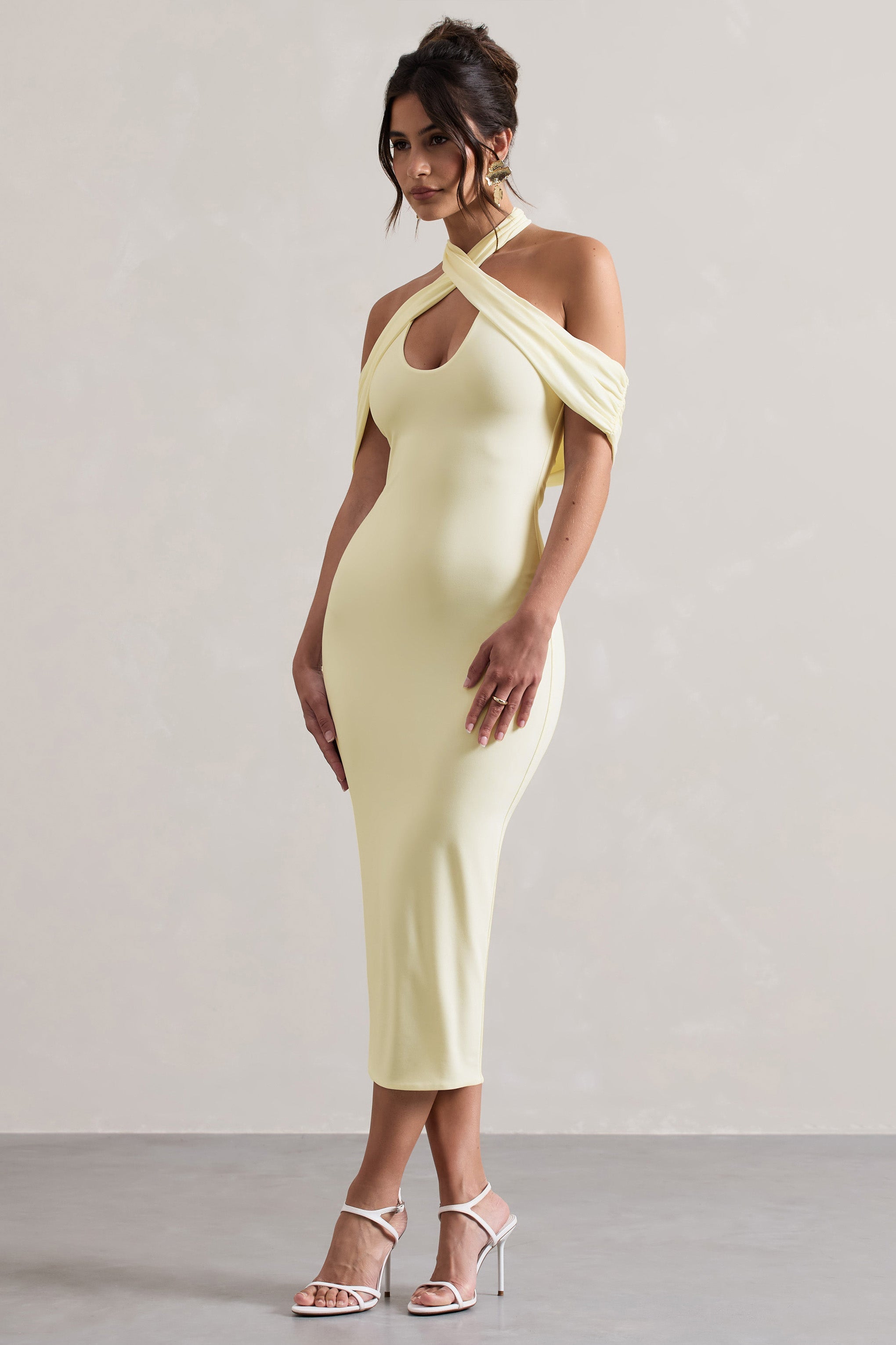 Bağlantı | Krem Renk Bodycon Halter Yaka Midi Elbise Kesik Detaylı