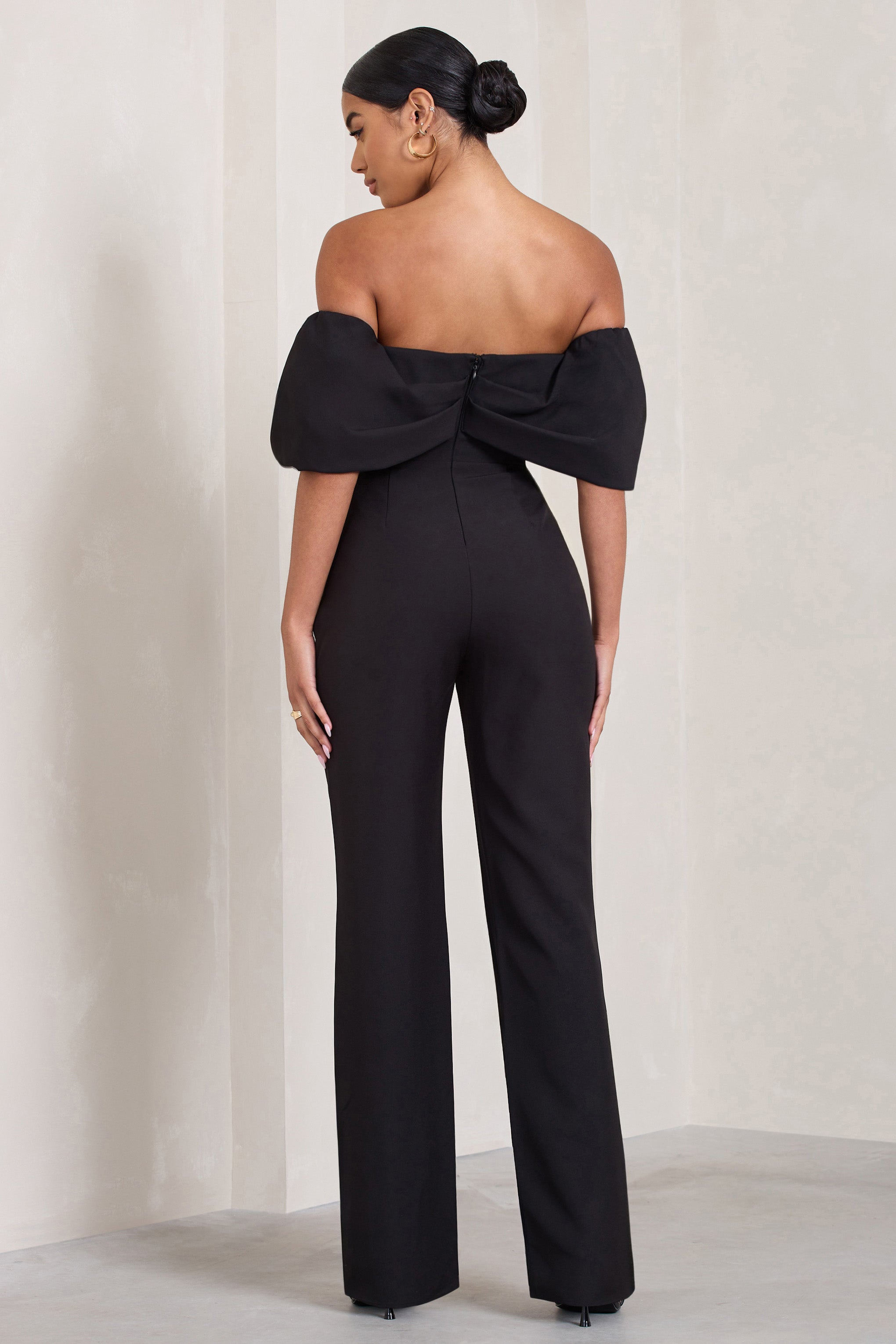 Zaman Her Şeyi Gösterir | Siyah Off The Shoulder Geniş Paça Tulum