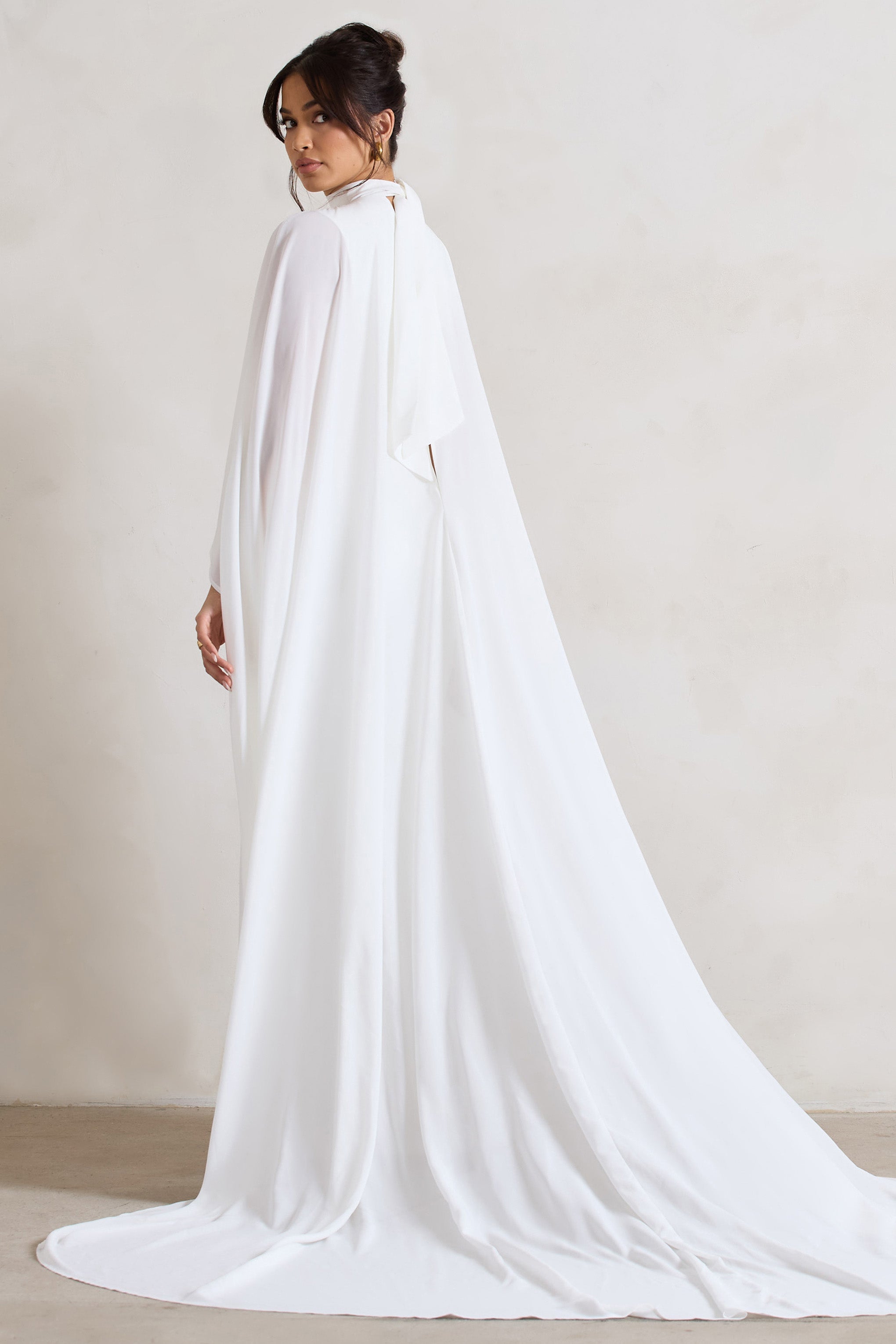 Saint | Şifon Pelerinli Krem Renkli Fishtail Maxi Elbise