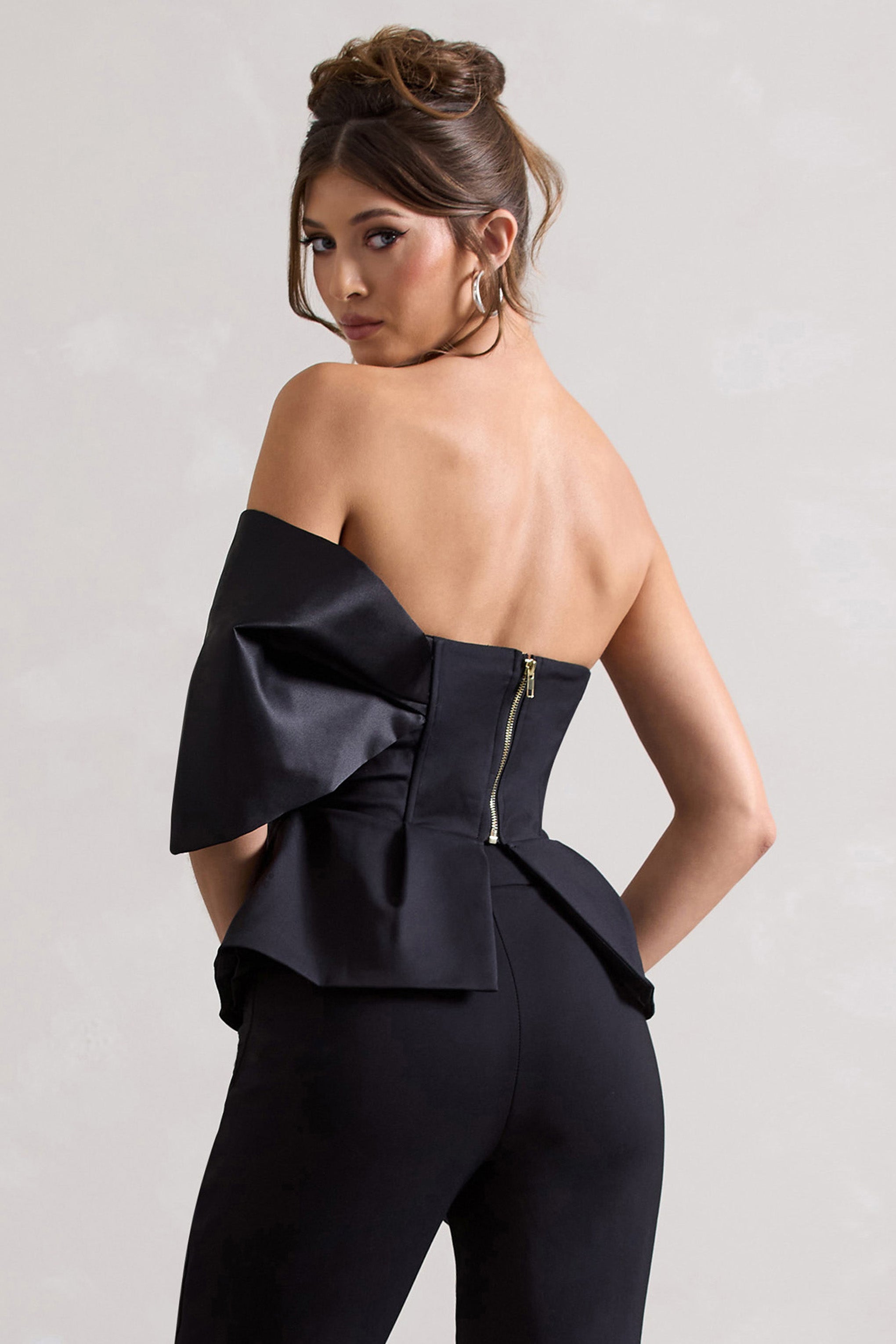 Mayfair | Peplum Etekli Siyah Asimetrik Bardot Bluz