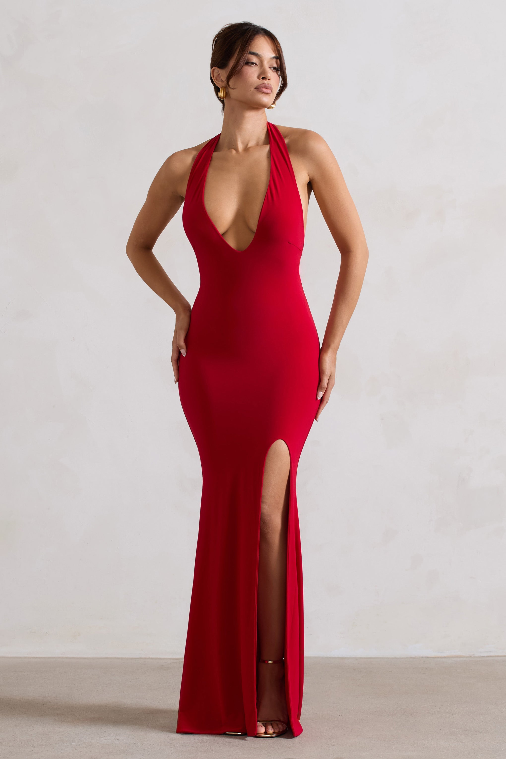 Glamour | Kırmızı Sırt Açık V Yaka Halter Boy Maxi Elbise Yan Yırtmaçlı