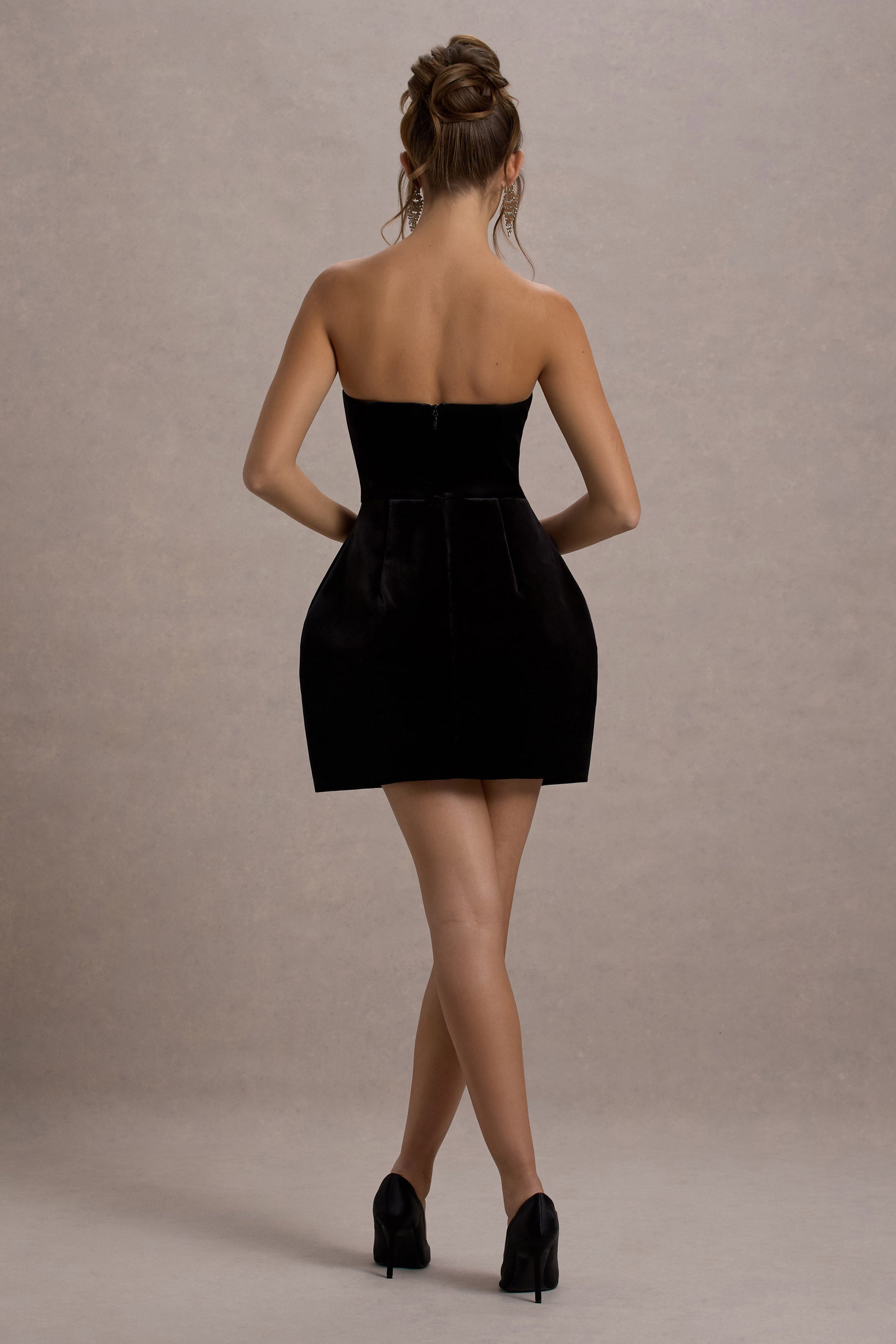 Naia | Siyah Kadife Süslemeli Bandeau Mini Elbise