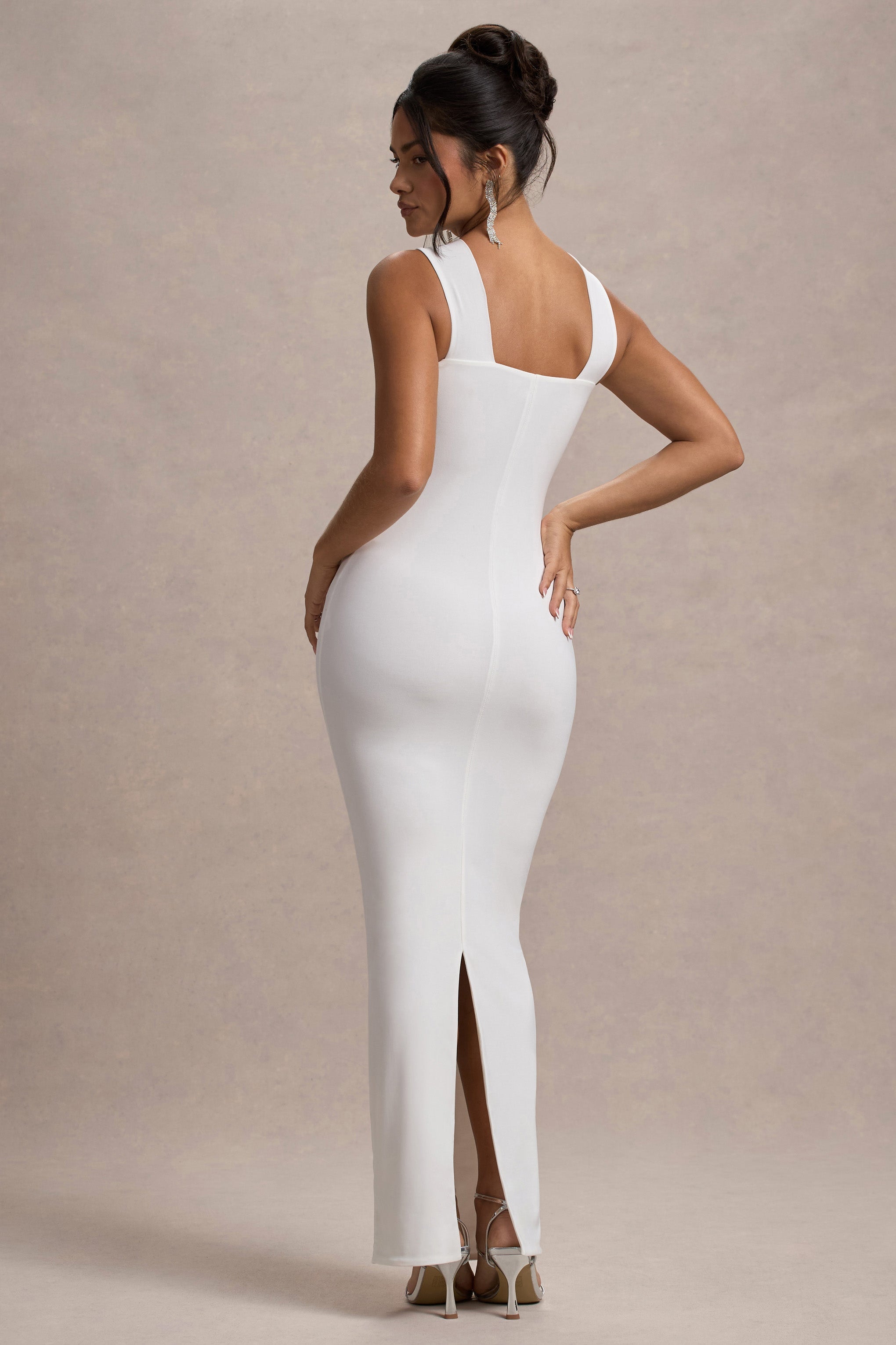 Nobu | Halter Yaka Beyaz Maxi Elbise