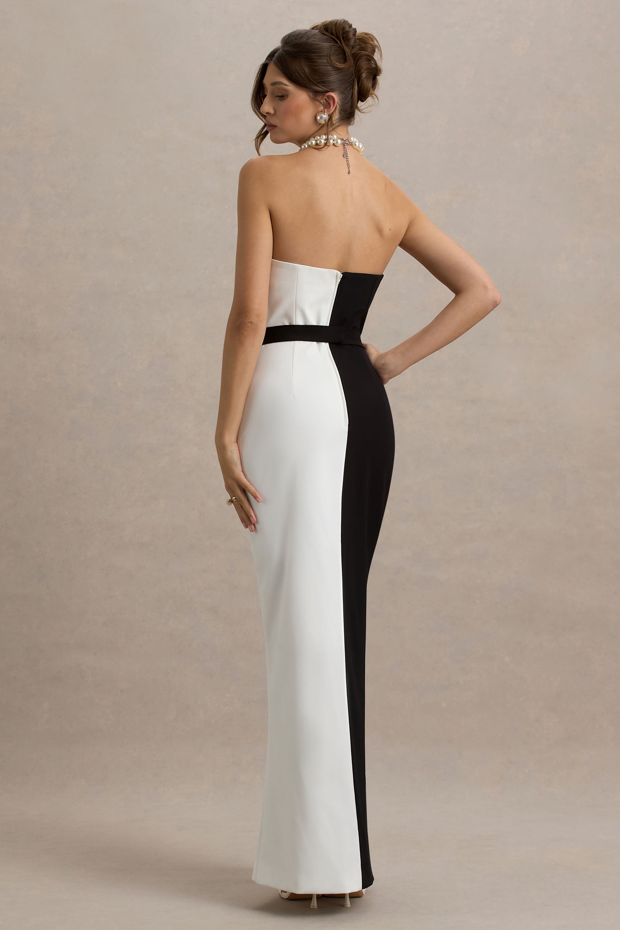 Beatrice | Siyah & Beyaz Derin Yırtmaçlı Bandeau Maxi Elbise