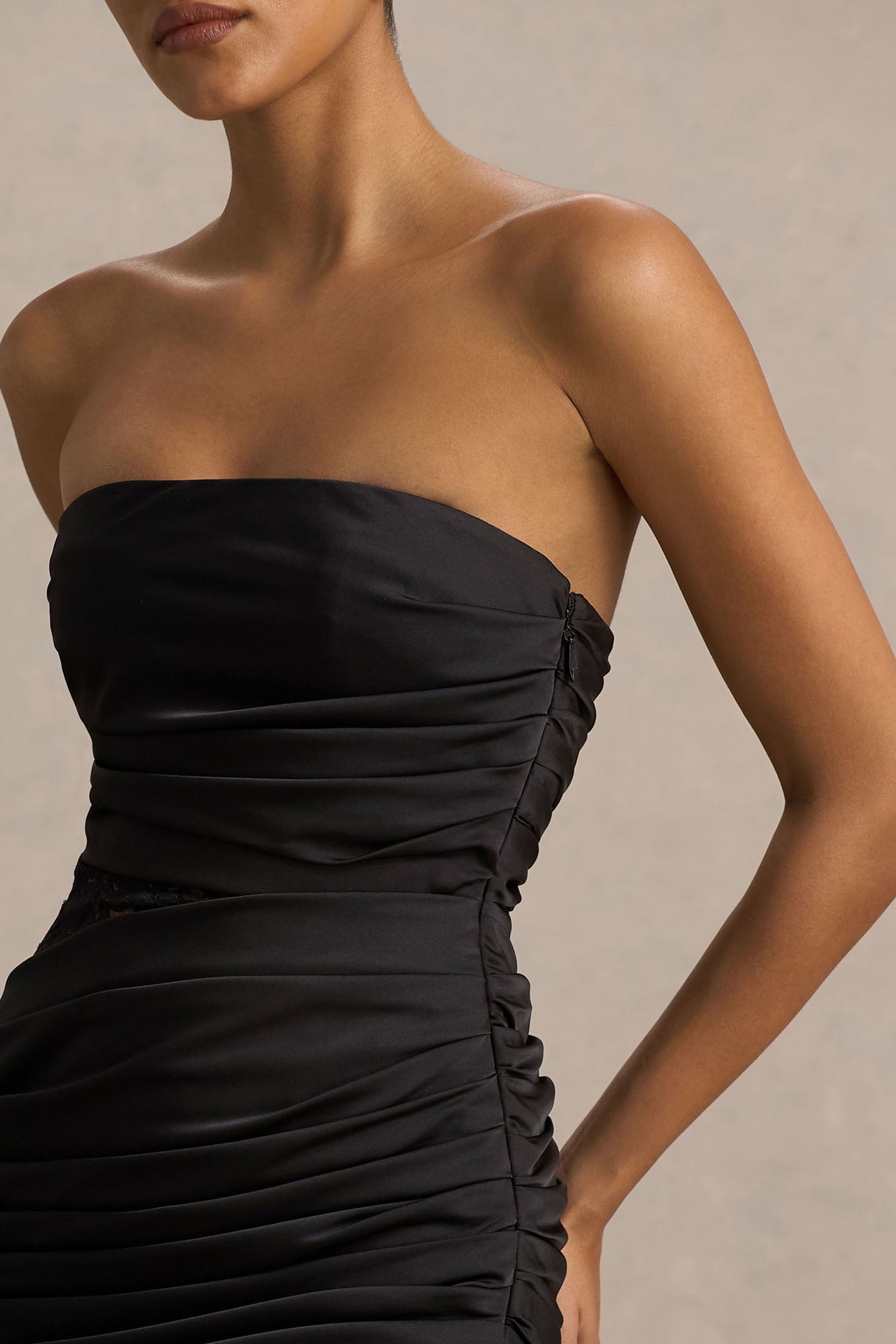 Dulcie | Siyah Dantel Bandeau Maxi Elbise, Sarma Detaylarıyla