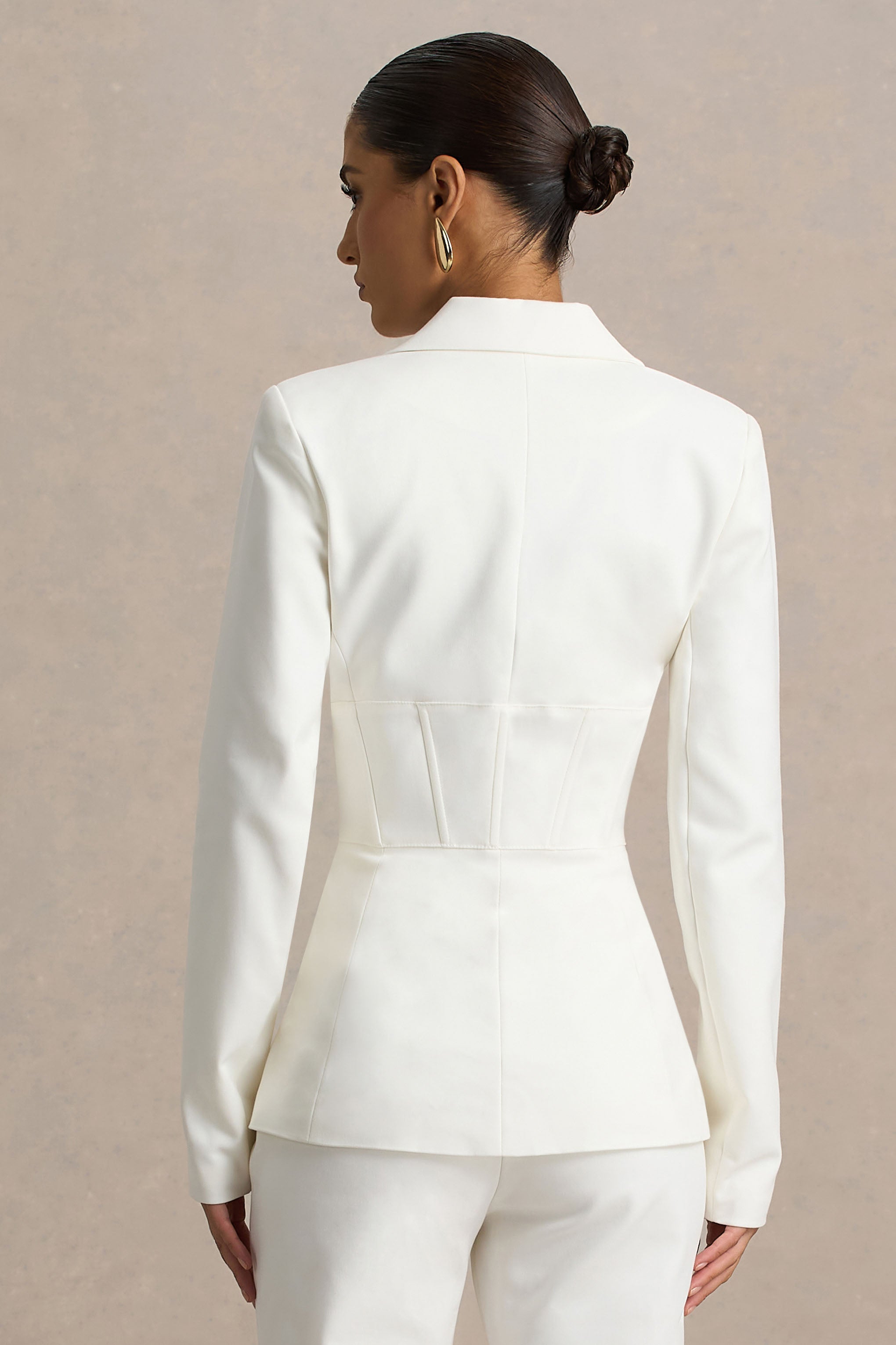 Yenilmez | Beyaz Fitted Korse Blazer Ceket
