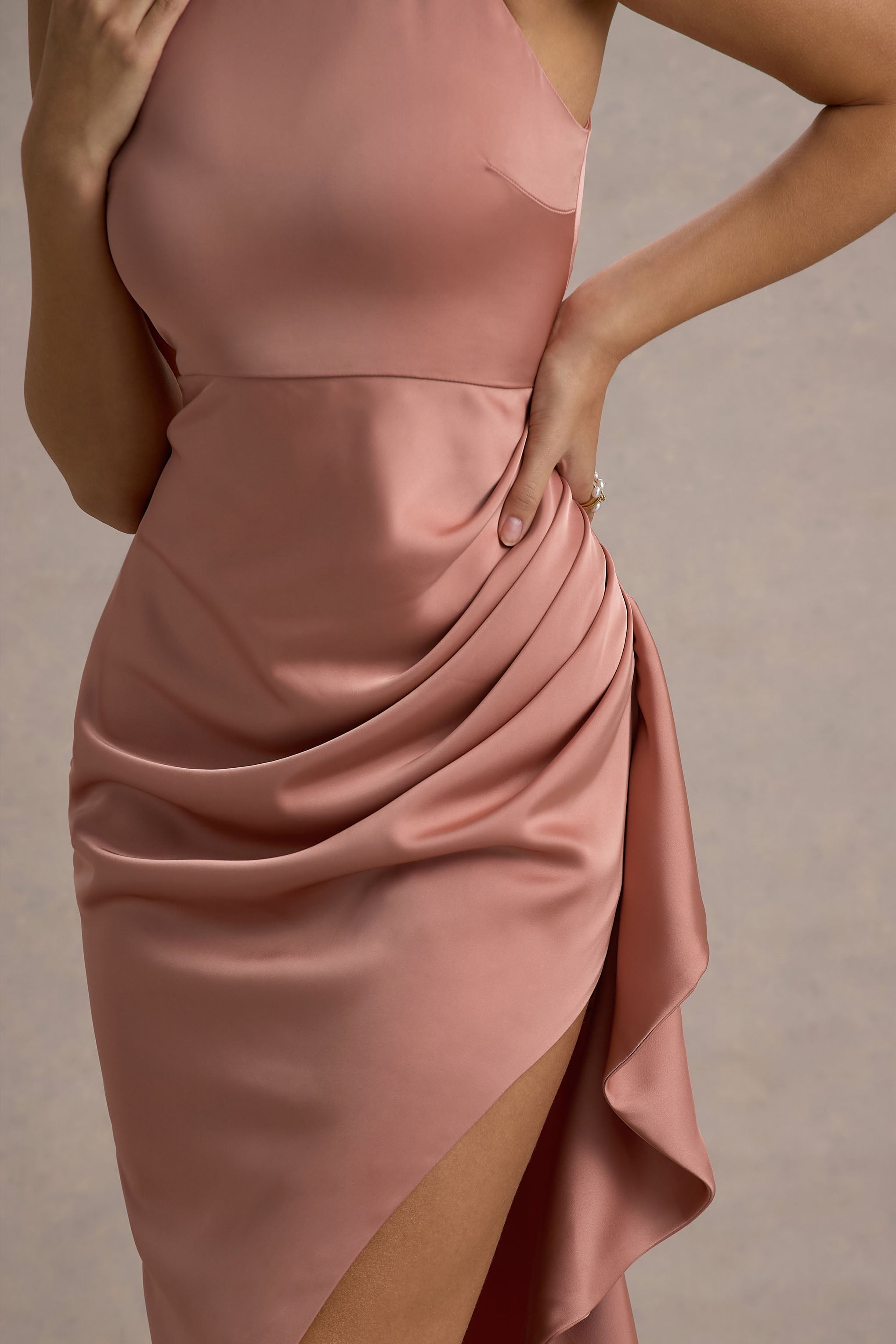 Maureen | Pembe Saten Yüksek Yaka Drapeli Maxi Elbise