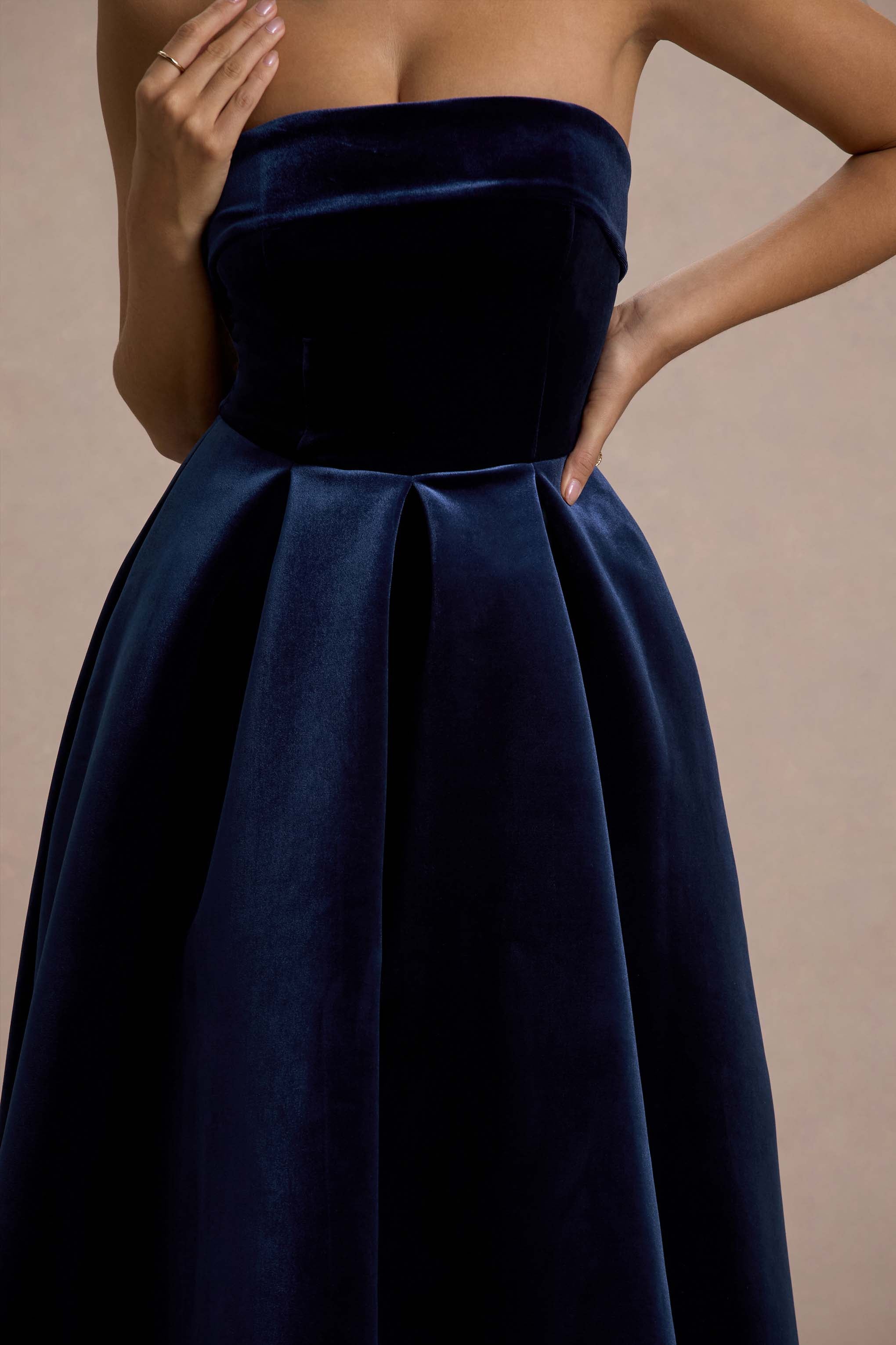 Addina | Lacivert Kadife Bandeau Midi Elbise