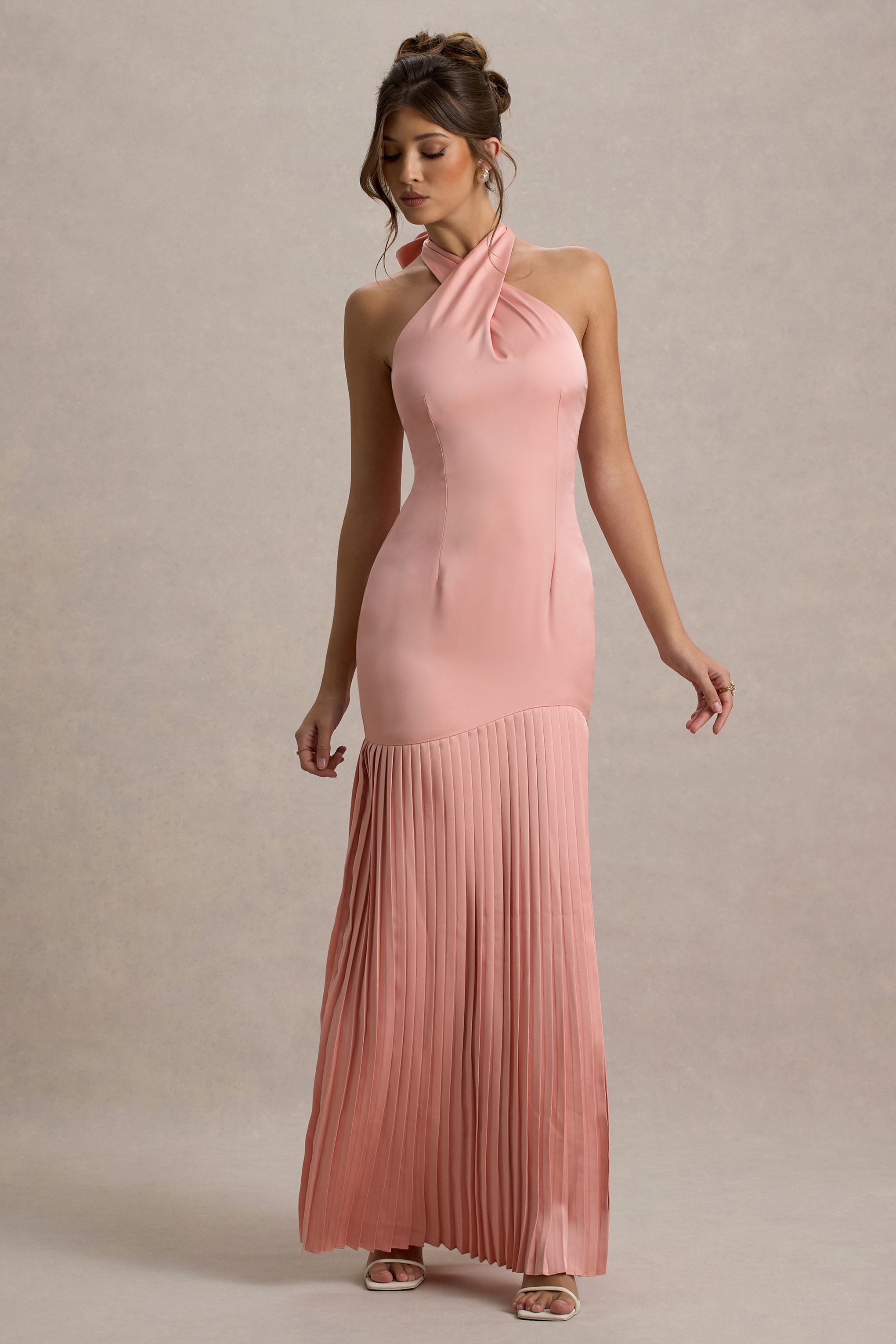 Sansa | Açık Pembe Saten Çapraz Halter Yaka Plise Maxi Elbise