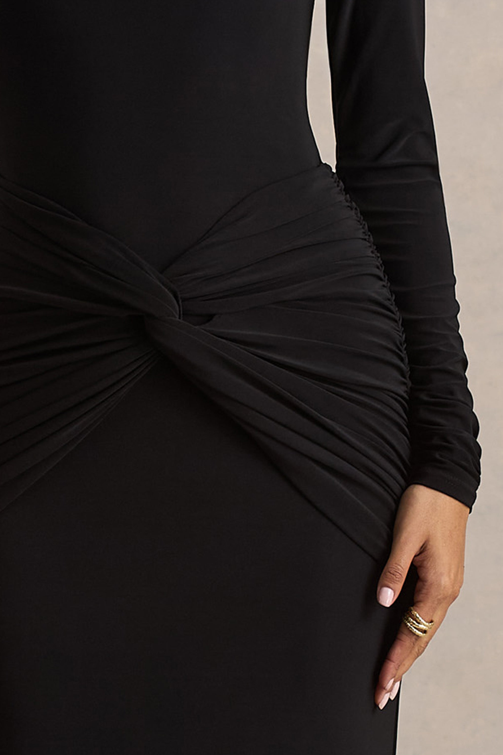Alula | Twist Detaylı Siyah Yüksek Yaka Maxi Elbise