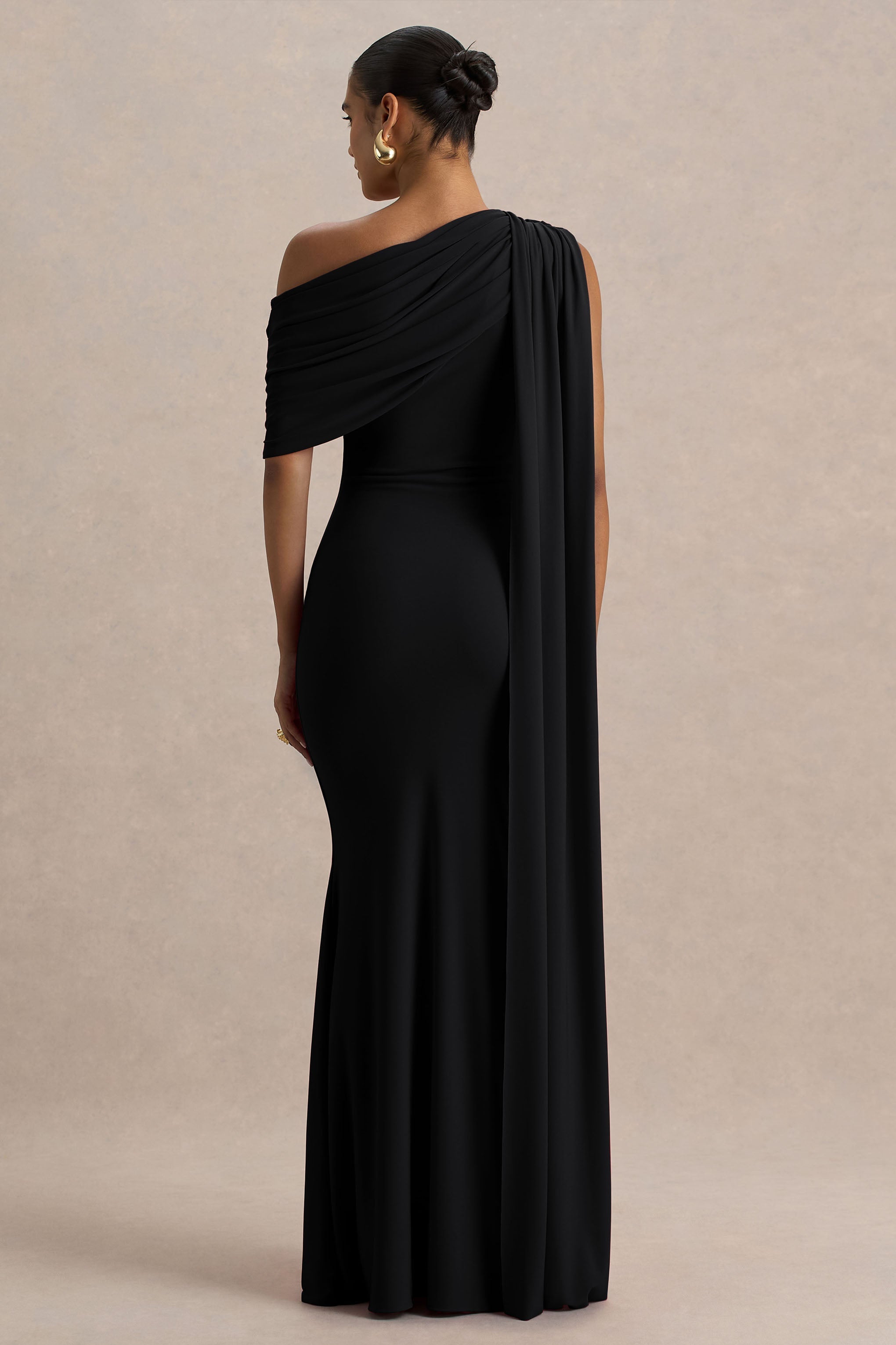 Zendaya | Siyah Asimetrik Yaka Kuşak Detaylı Fishtail Maxi Elbise