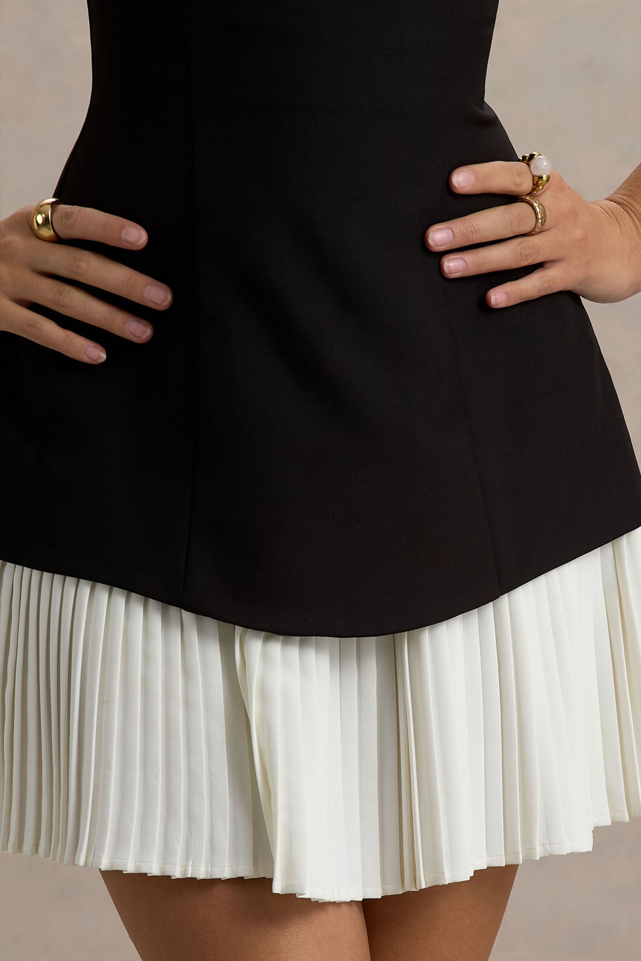 Sonbahar | Fırfırlı Siyah & Beyaz Bandeau Mini Elbise