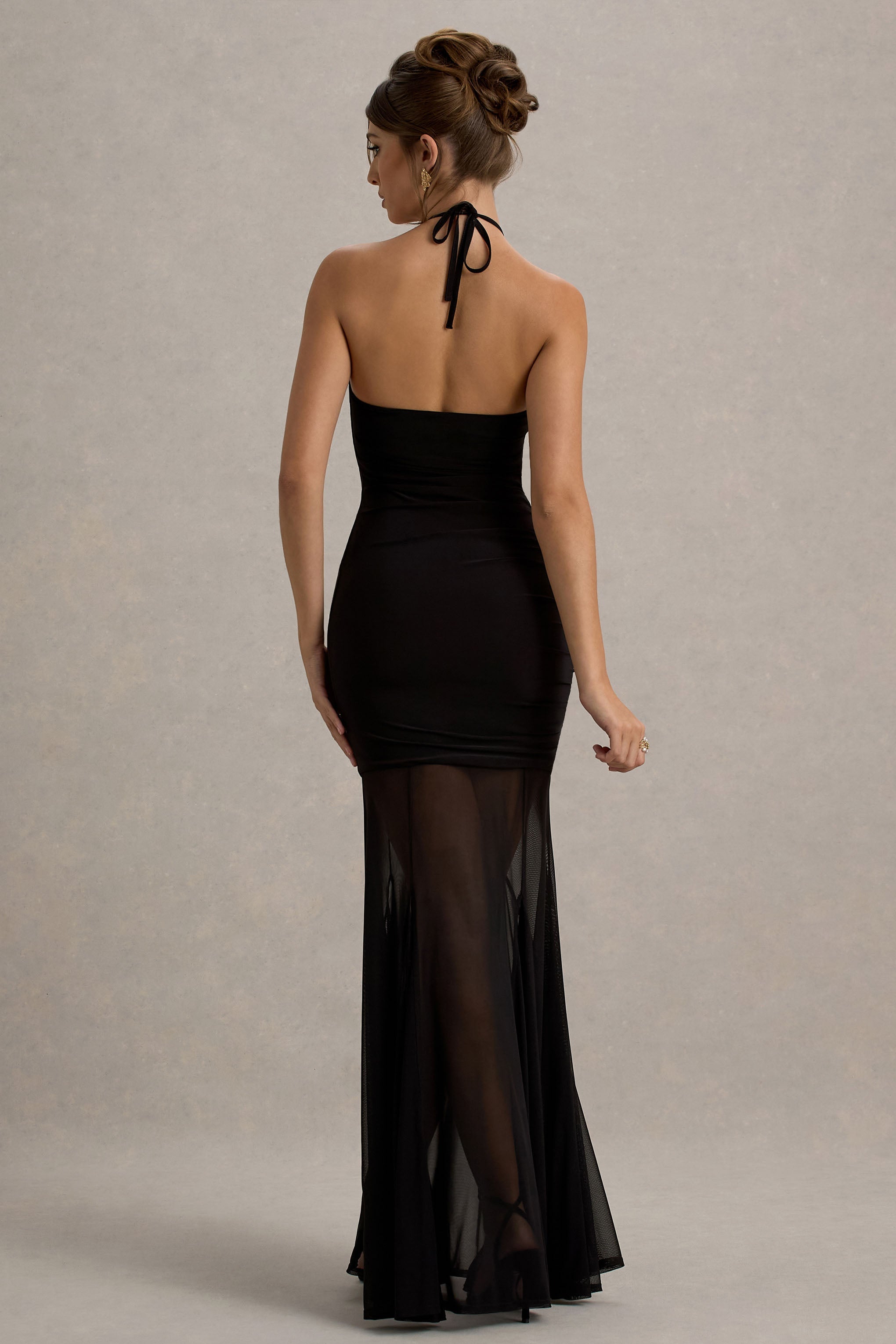 Sonya | File Etekli Siyah Halter Yaka Maxi Elbise