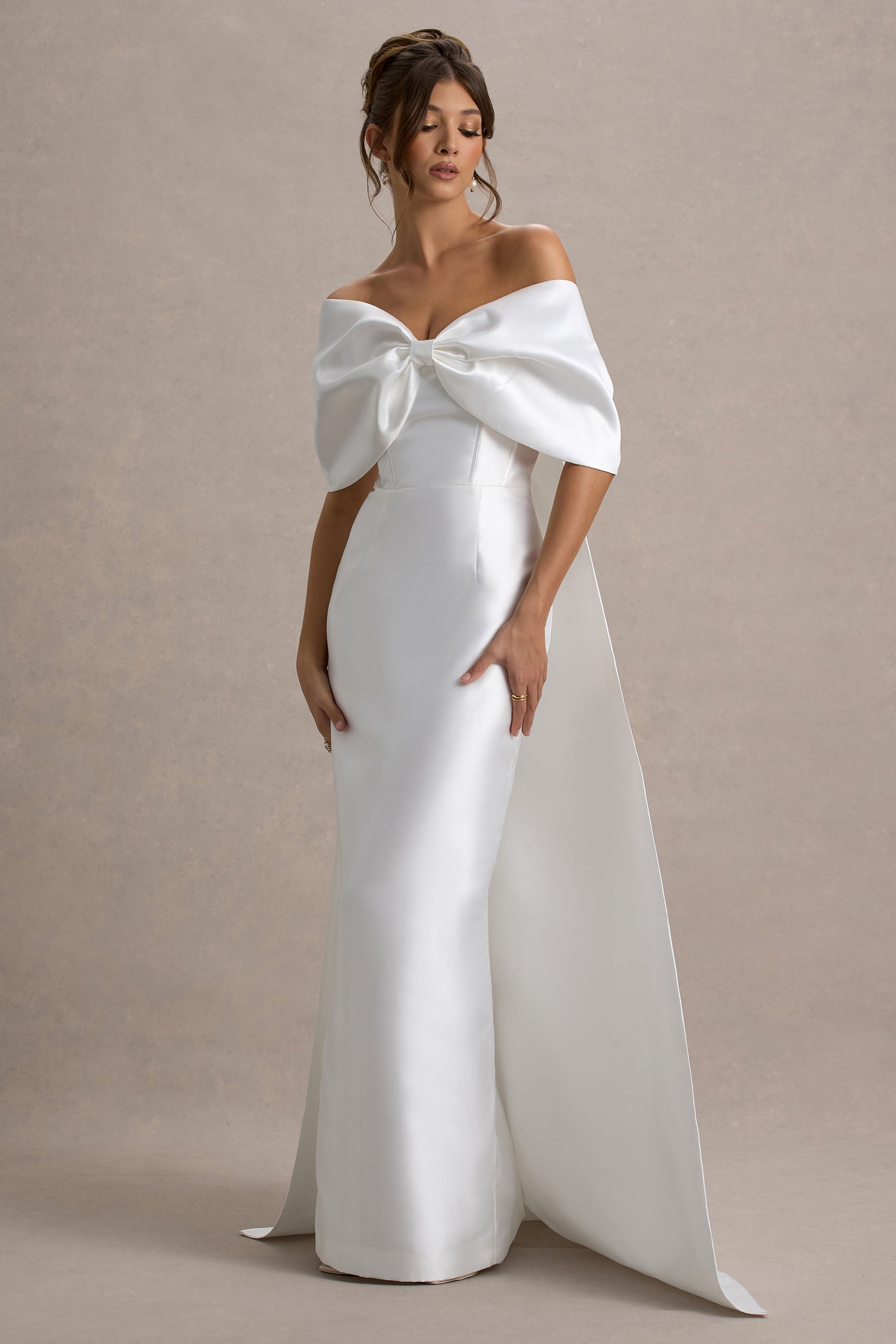 Daha Fazlasını İstemek | Büyük Kemerli Off White Saten Maxi Elbise